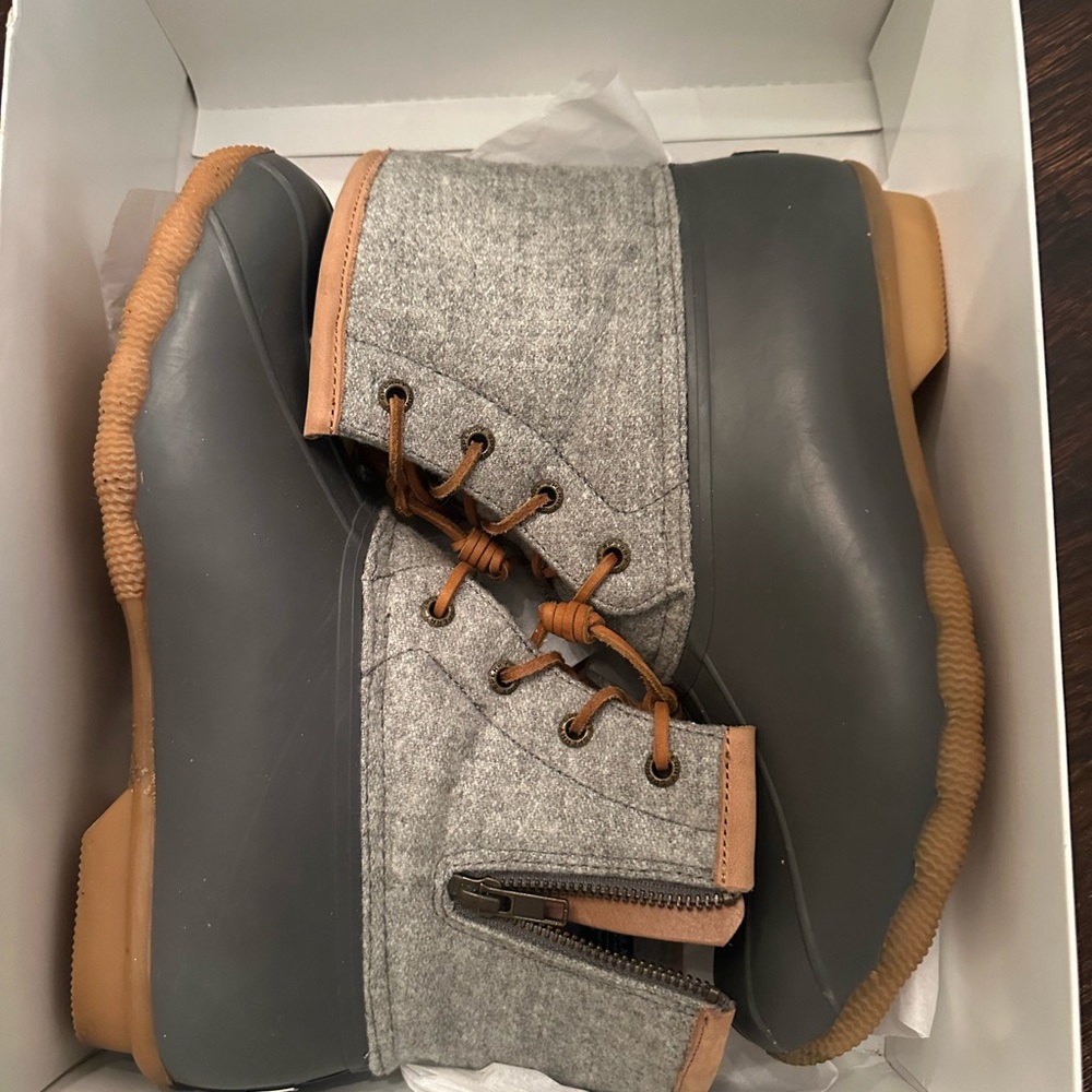 Gray Sperry Duck Boots - Size 9